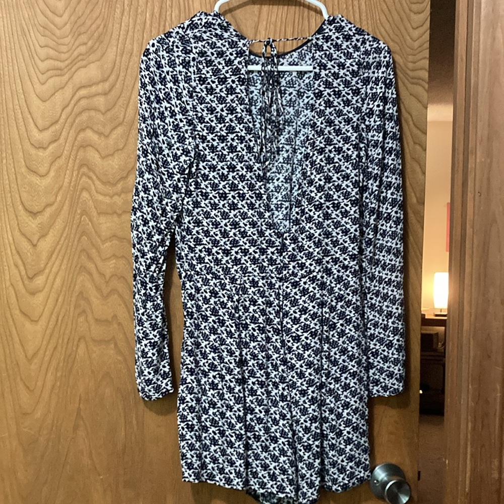 Zara size XS sexy open back black, white & gray romper EUC - Picture 3 of 8